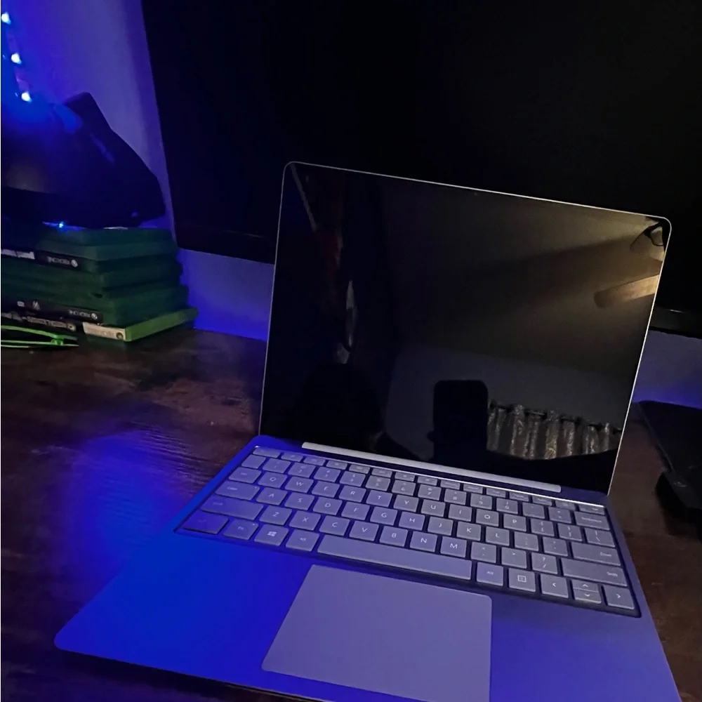 Barley used Microsoft surface go great condition